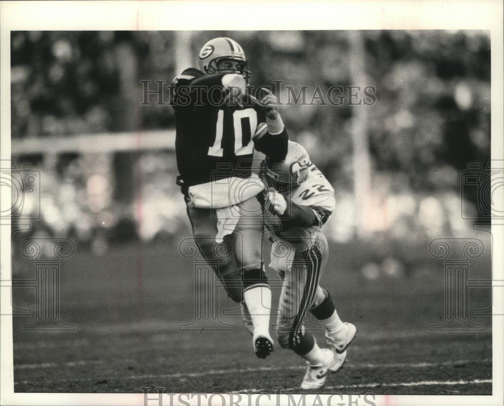 1990 Press Photo Shot from Green Bay vs. Seattle Football Game - mja79454 - Historic Images