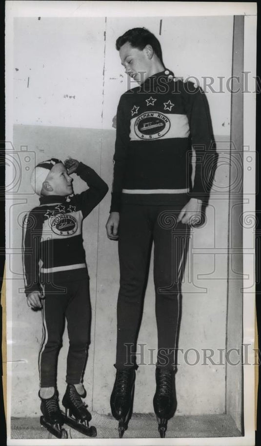 1956 Press Photo New York Brothers Billy & Arthur Larkin to compete in race NYC - Historic Images