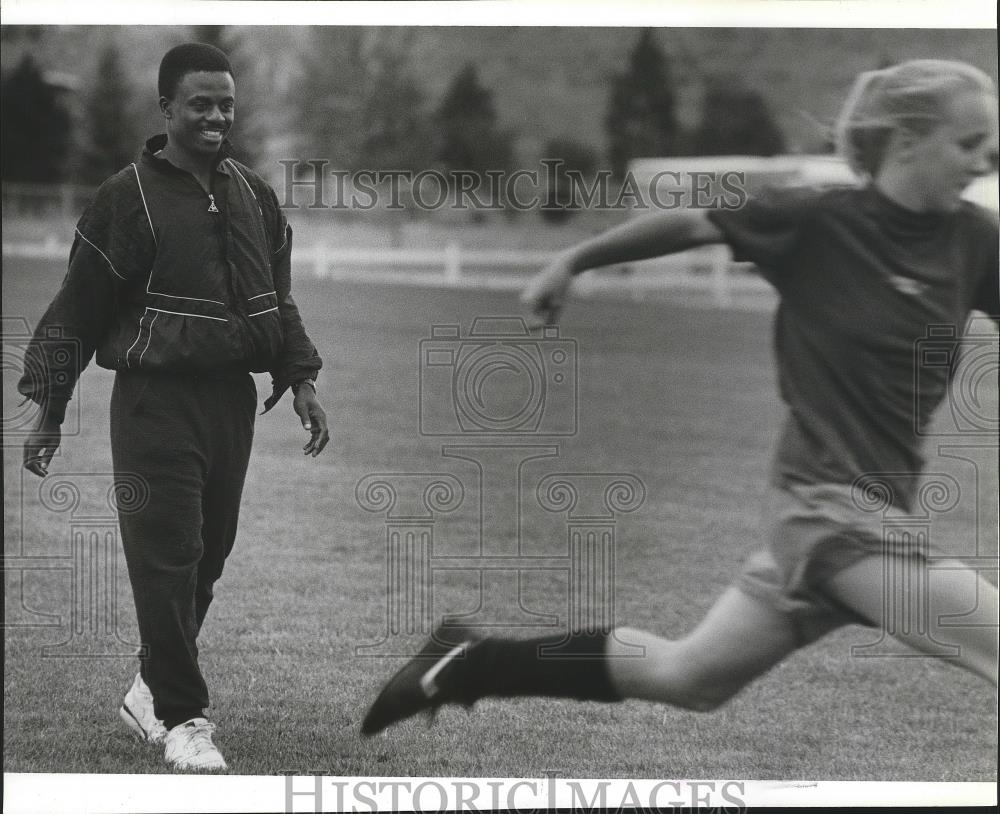 1992 Press Photo Central Valley Soccer coach Alex Kwamina - sps05922 - Historic Images