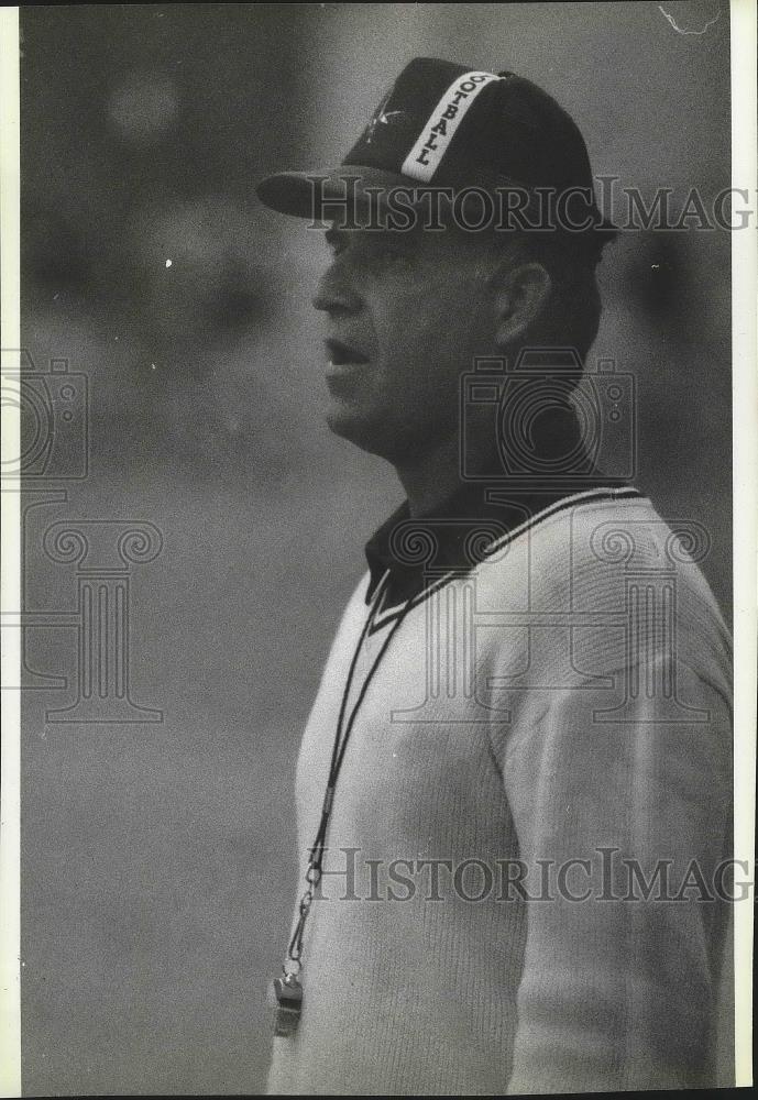 1985 Press Photo Football coach Jim Zornes - sps06501 - Historic Images