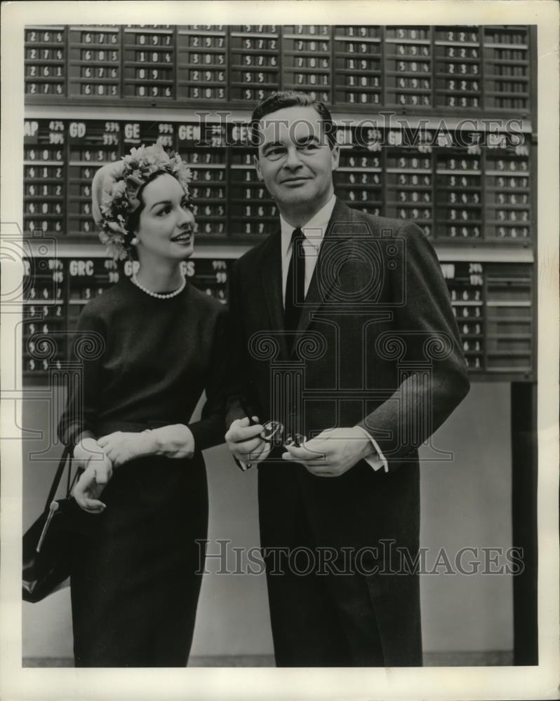 1961 Press Photo Mens Washable suit cresian acrylic fiber Suit Fashion - Historic Images