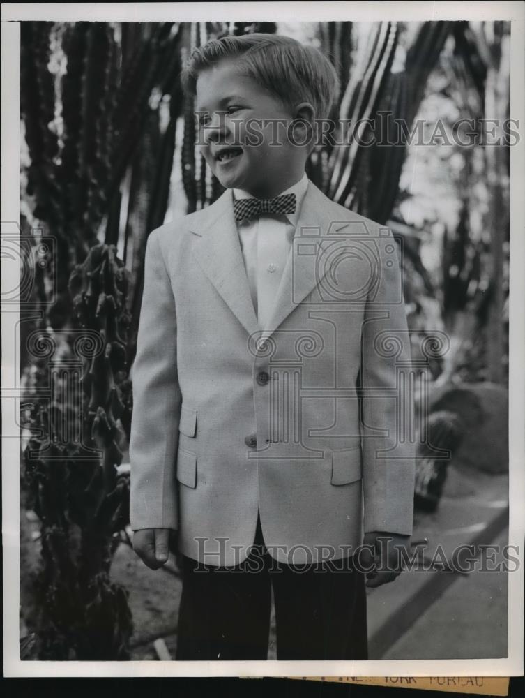 1955 Press Photo New York Junior fashion show with boys sports jacket NYC - Historic Images