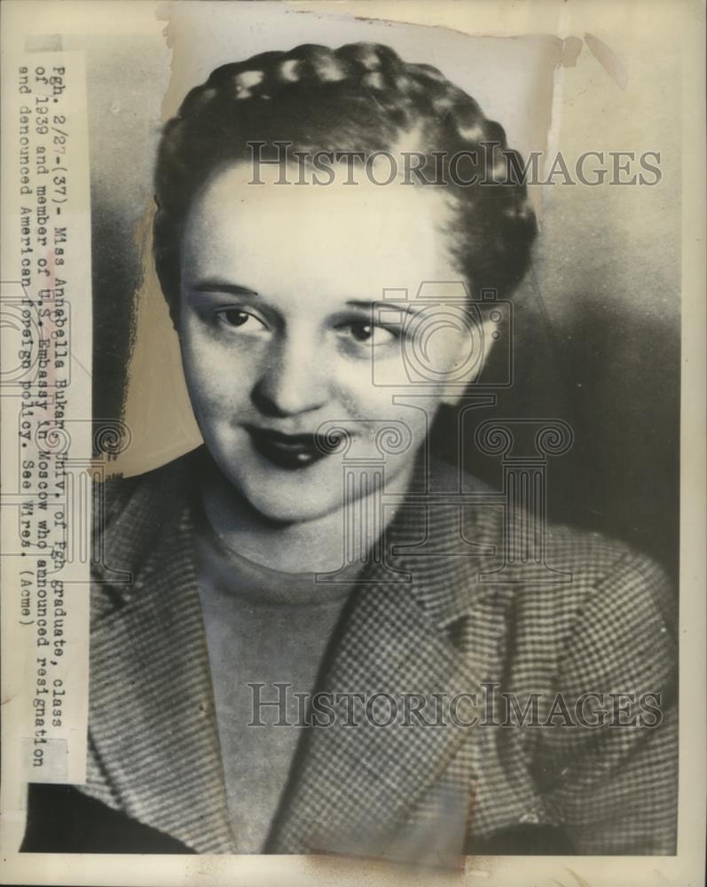 1948 Press Photo Annabella Bukar of US Embassy in Moscow resigns, denounces US - Historic Images