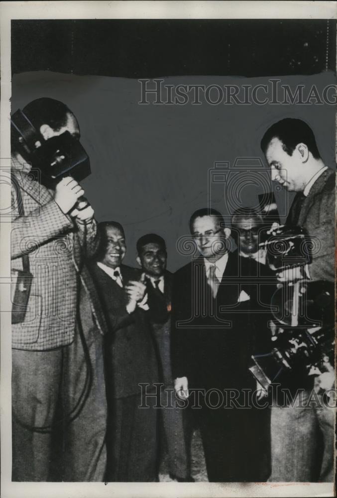 1953 Press Photo Alcide de Gasperi at Christian Democratic Party HQ, Rome, Italy - Historic Images