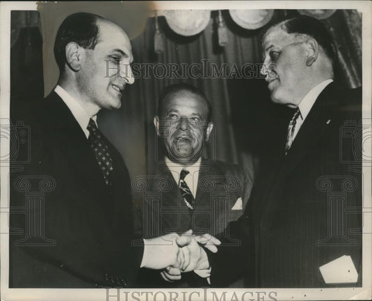 1951 Press Photo Cancer serum Dr Steeven Durovic, Dr Andrew Ivy Uof Ill - Historic Images