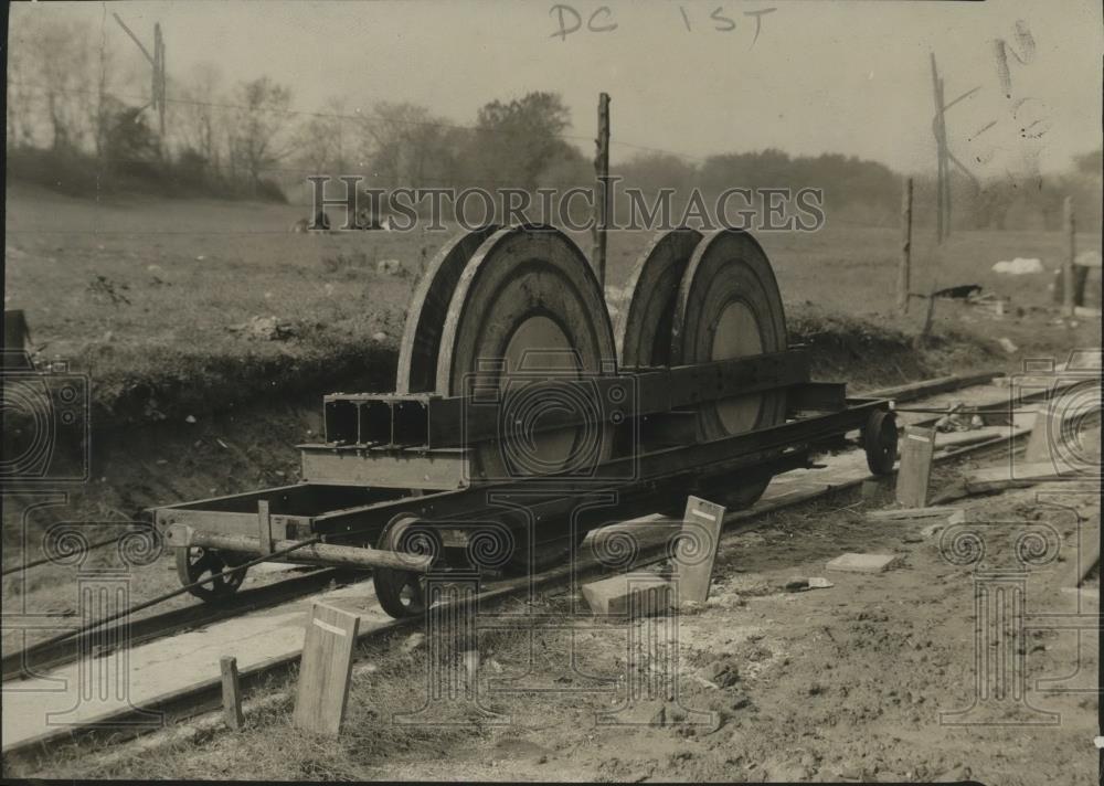 1920 Press Photo Machine Tests Paving Roads - neo13487 - Historic Images