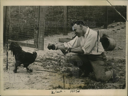 1922 Press Photo Sid H Gross of Dallas Texass & game  cock for fighting - Historic Images