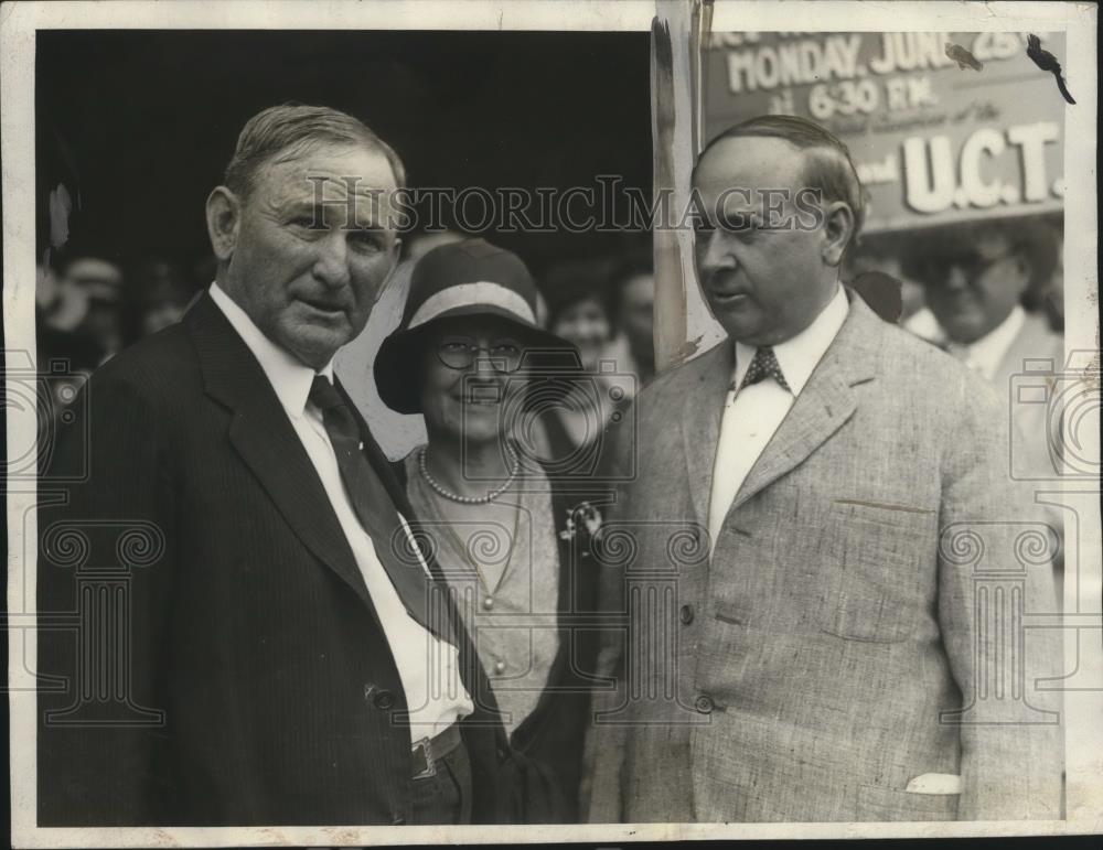 1928 Press Photo Arkansas Senator &amp; Mrs Joseph Robinson, Senator TH Caraway - Historic Images