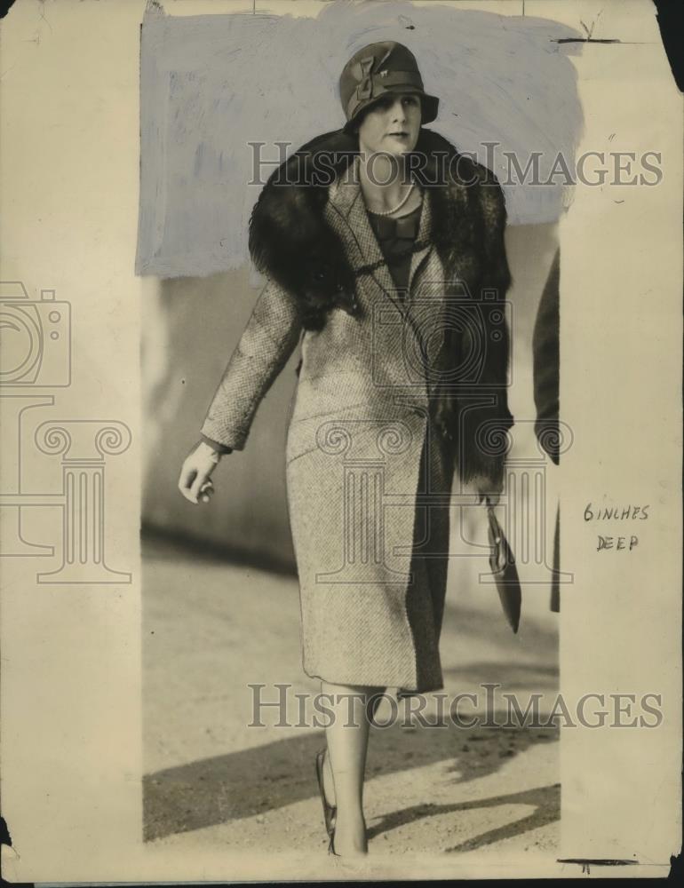 1926 Press Photo Mrs S Bryce Wing at Meadowbrook Polo Field - neo13953 - Historic Images