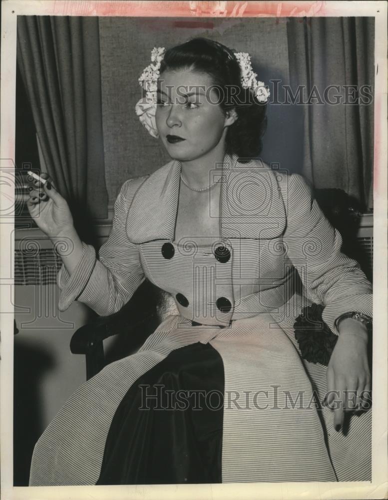 1952 Press Photo Mrs Marianne Reynolds Wife of Tobacco Heir in Divorce Case - Historic Images