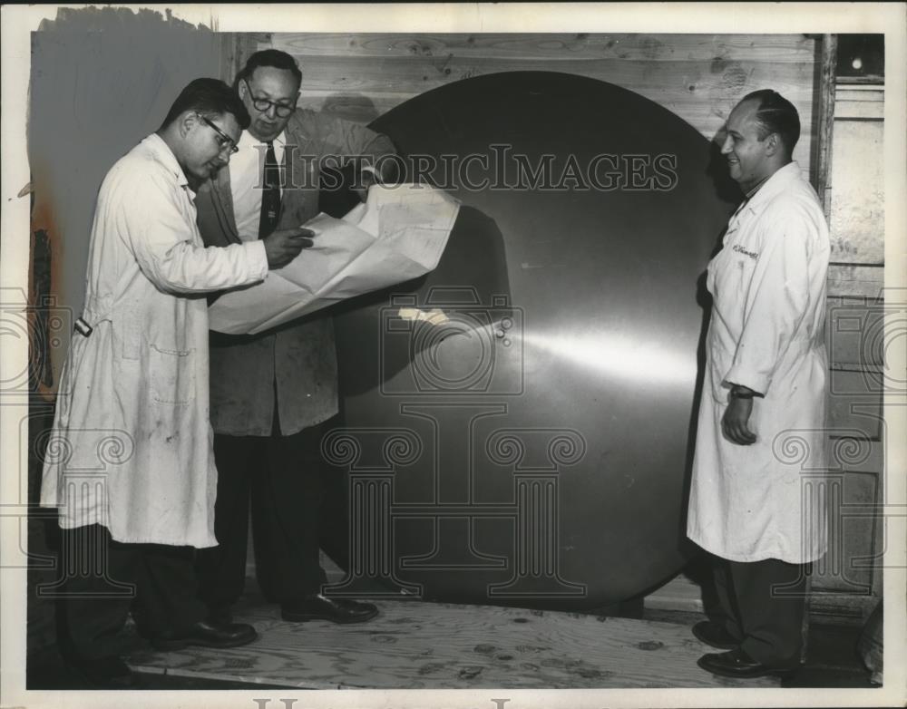 1959 Press Photo Engineer & Metallurgist Working on Space Shield - neo15474 - Historic Images