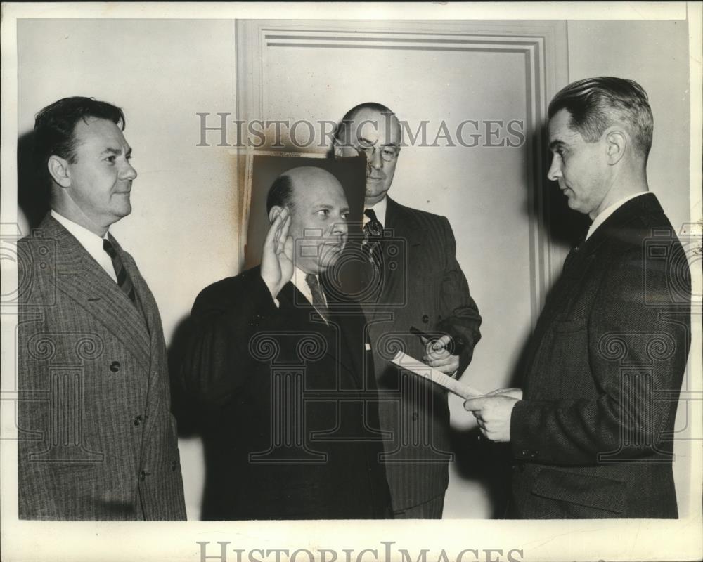 1942 Press Photo Herbert Emmerich Sworn in as Comm. of Fed. Public Housing Auth. - Historic Images