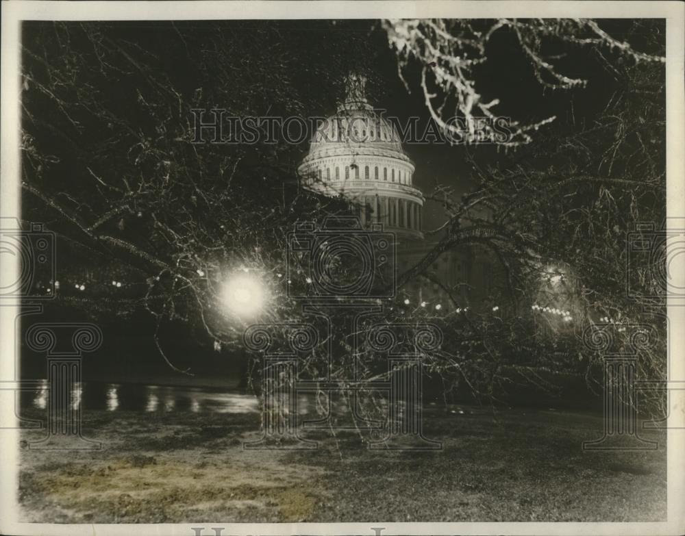 1929 Press Photo US Capitol Building in Snow and Ice, Washington, DC - neo15590 - Historic Images