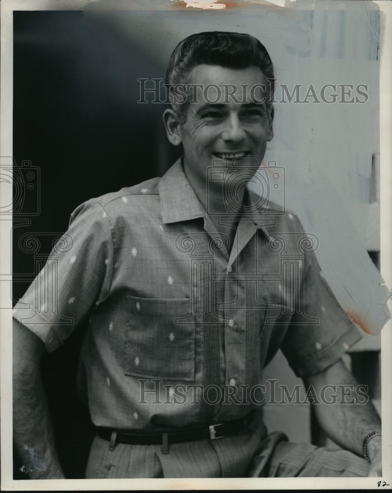 1959 Press Photo Washable Men's Cotton Shirt in Neat Figured Pattern - neo15874 - Historic Images