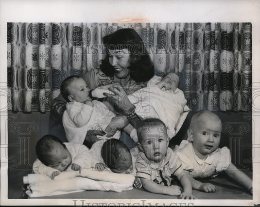 1957 Press Photo Babies Chosen to Play Jesus in Santa Monica Nativity Play - Historic Images