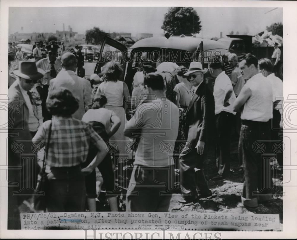1951 Press Photo NJ- Pickets Loaded into Patrol Wagon After Waste Dump Protest - Historic Images