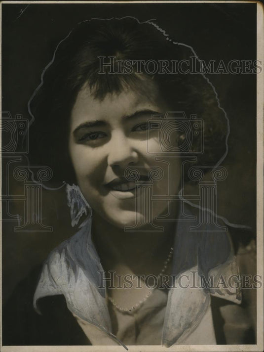 1923 Press Photo Syhra Neubert wife of Frank Neubert - neo17212 - Historic Images