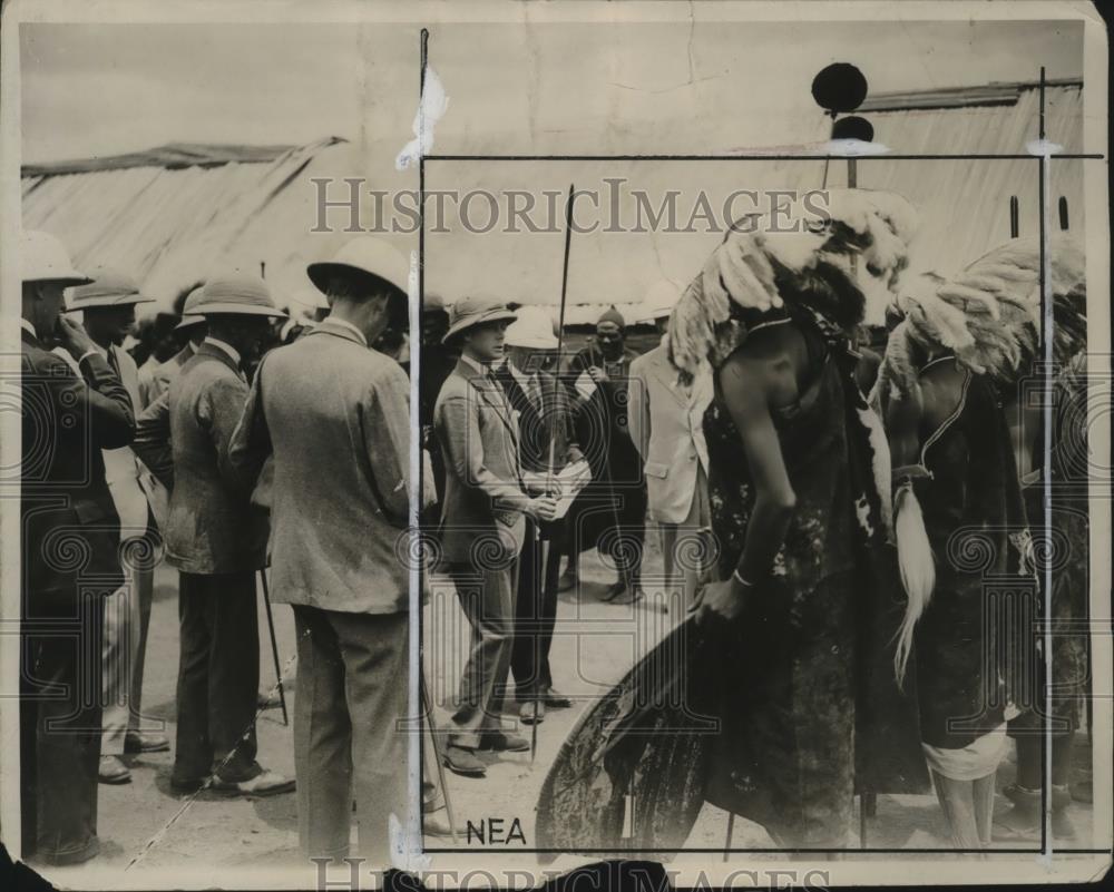 1928 Press Photo Prince of Wales visits Native Camp near Nairobi - neo18062 - Historic Images