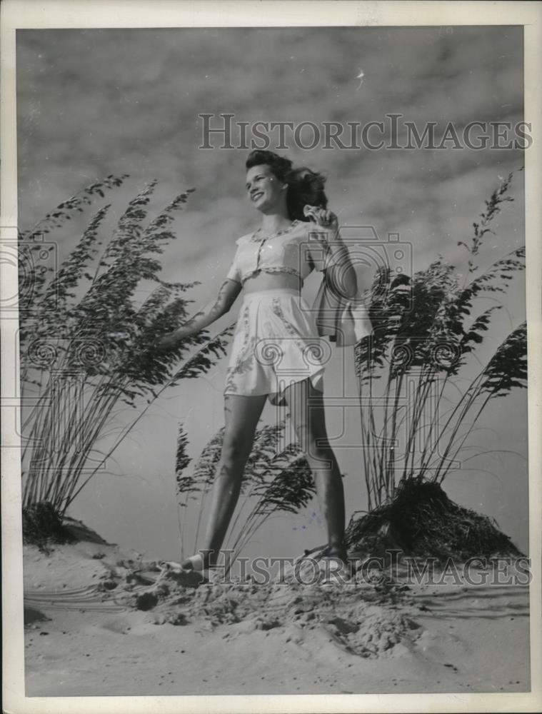 1945 Press Photo Bathing Suit Model - neo18790 - Historic Images