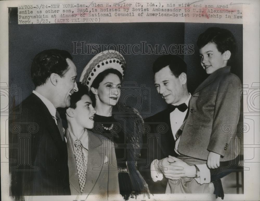 1948 Press Photo Sen Glen H. Taylor, Wife, &amp; Sons, Arod &amp; Paul at Soviet Dinner - Historic Images