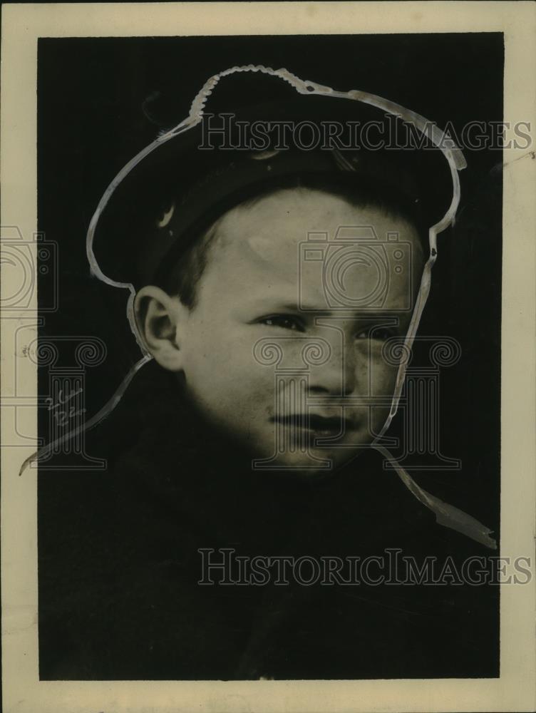 1923 Press Photo Rene Inezan age 6 travels alone from France to San Diego CA - Historic Images
