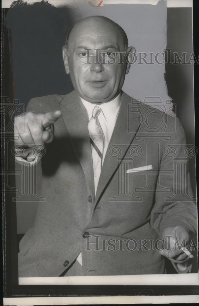 1957 Press Photo Counter spy Boris Morros actor under FBI instructions - Historic Images