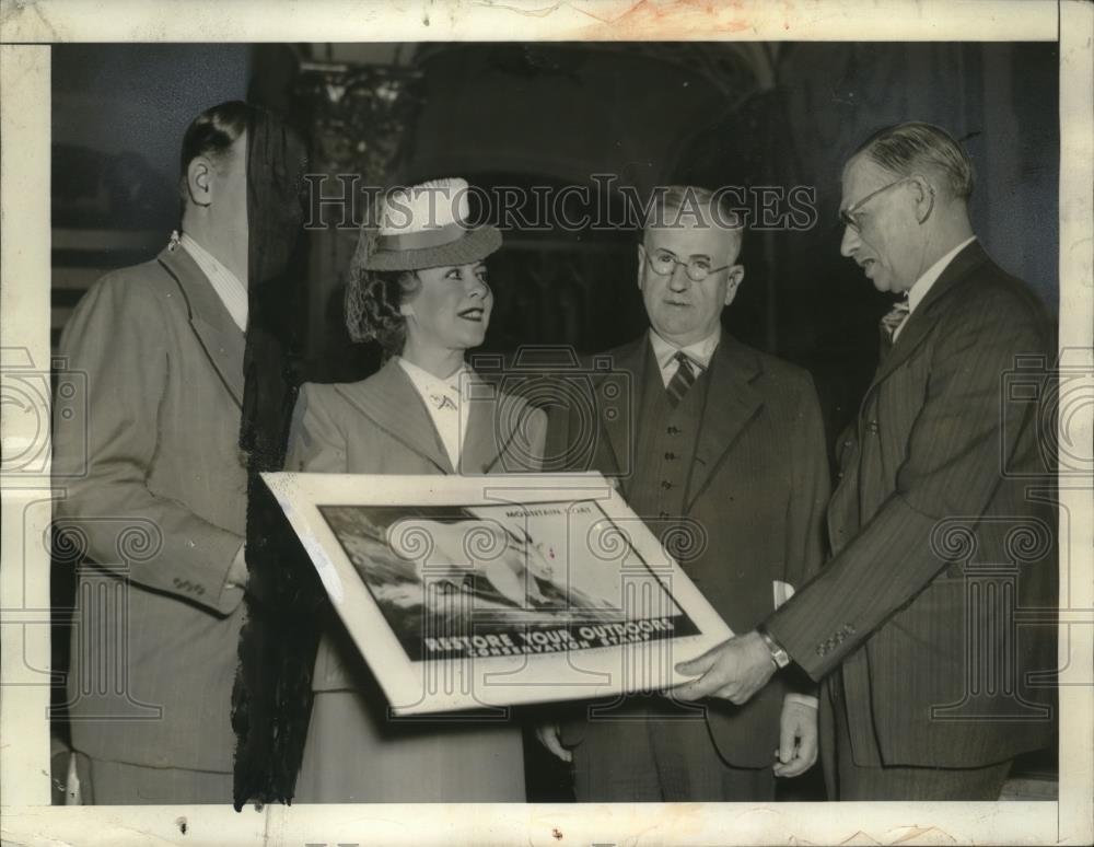 1940 Press Photo Secy of Interior Harold Ickes Opens N American Wild Life Con. - Historic Images