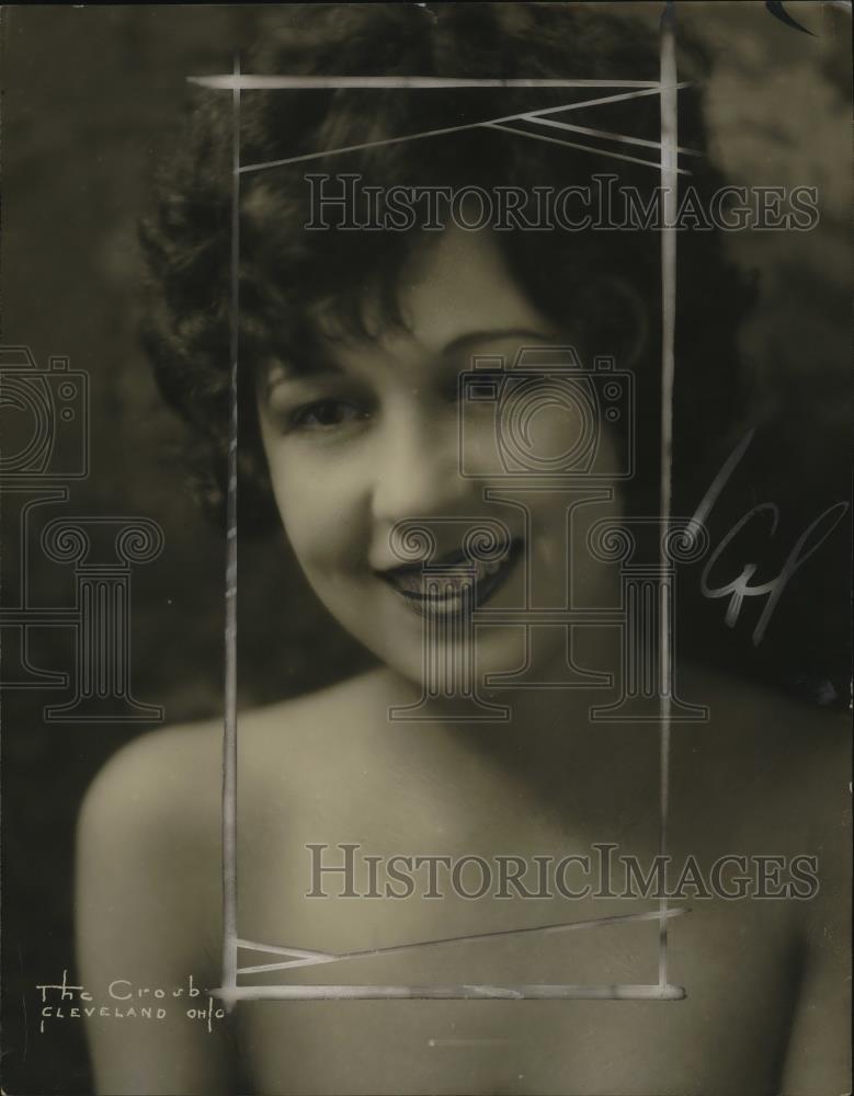 1926 Press Photo Helen Folvar - neo21124 - Historic Images
