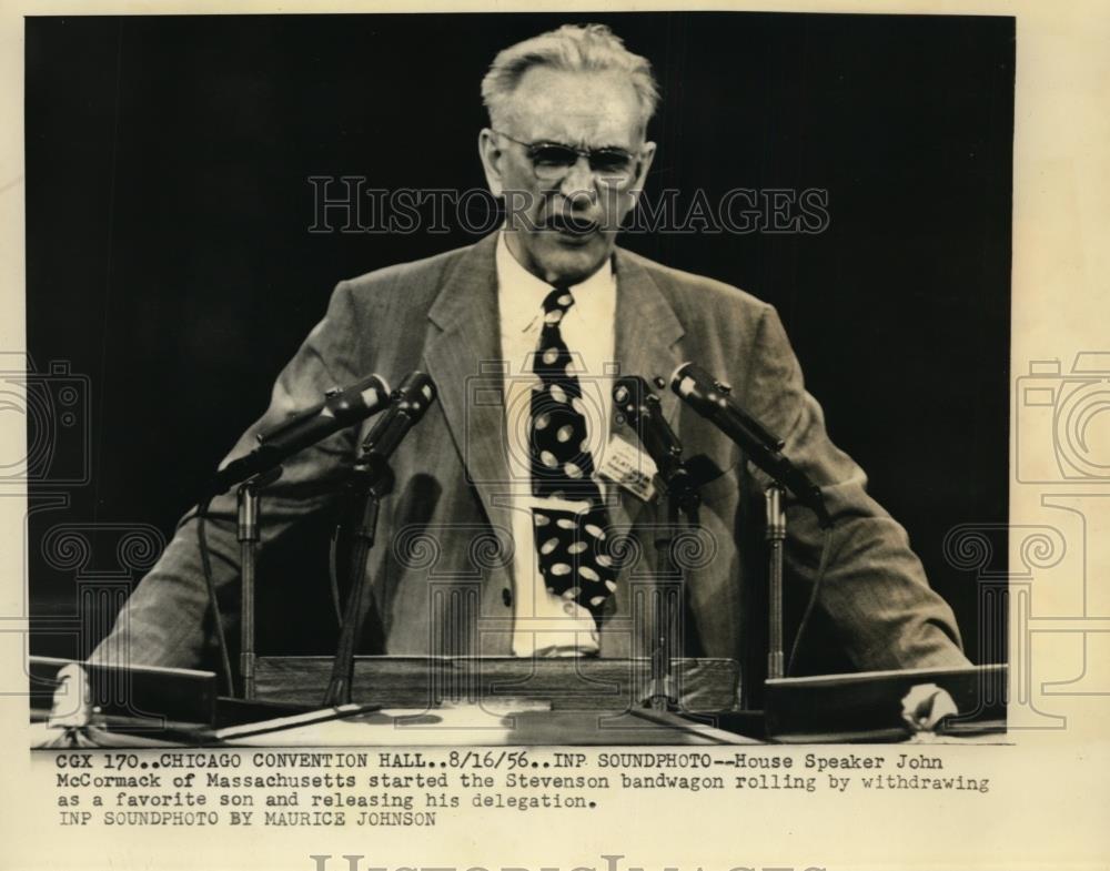 1956 Press Photo House Speaker John McCormach releases his delegation in Chicago - Historic Images