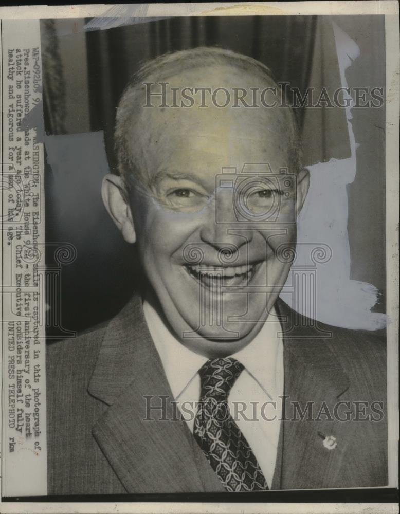 1956 Press Photo President Dwight Eisenhower on 1st Anniversary of Heart Attack - Historic Images