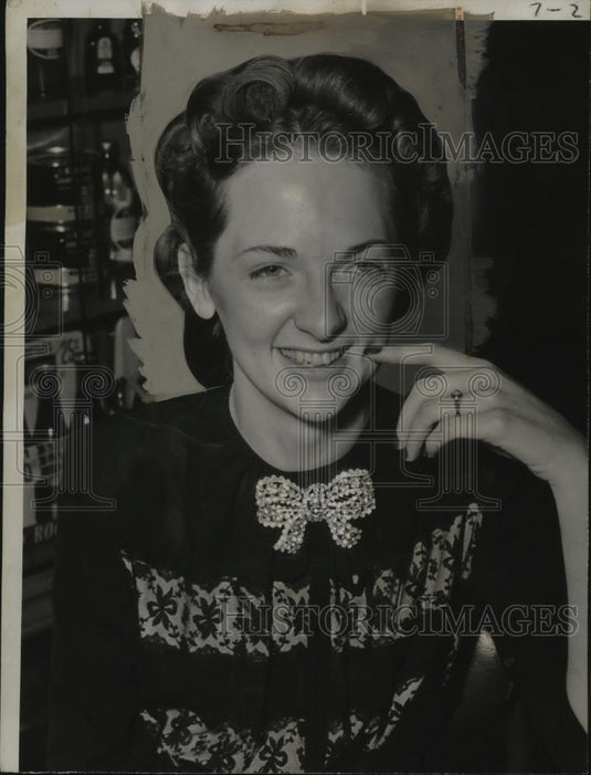 1941 Press Photo Ruth Gramke, 1507 Harrison Ave. - neo22857 - Historic Images