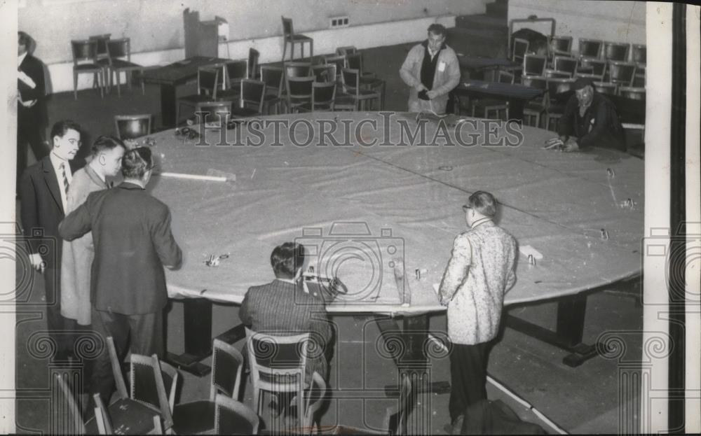 1957 Press Photo Conference room prepped at Palais de Chaillot for NATO conf. - Historic Images