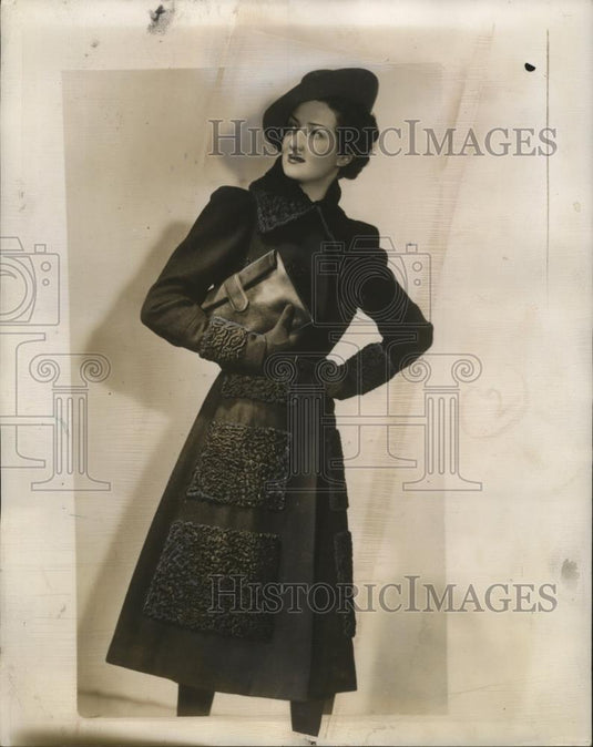 1940 Press Photo Women's Fashion Model - neo24849 - Historic Images