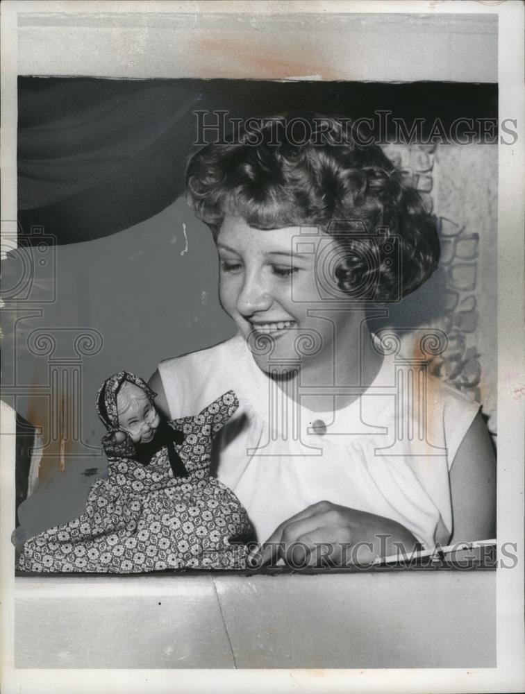 1959 Press Photo Pamela Tenney with Puppets - neo24897 - Historic Images