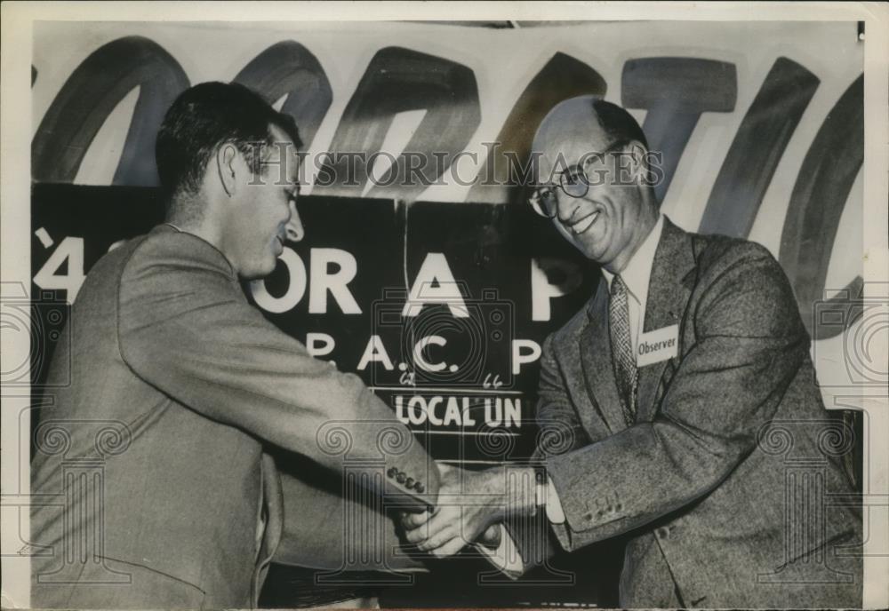 1954 Press Photo James Roosevelt to run for Congress, Jerry Pacht congratulates - Historic Images
