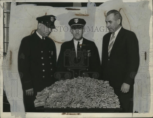 1941 Press Photo Police Sgt William Kelch, Capt Walter Keary - neo25117 - Historic Images