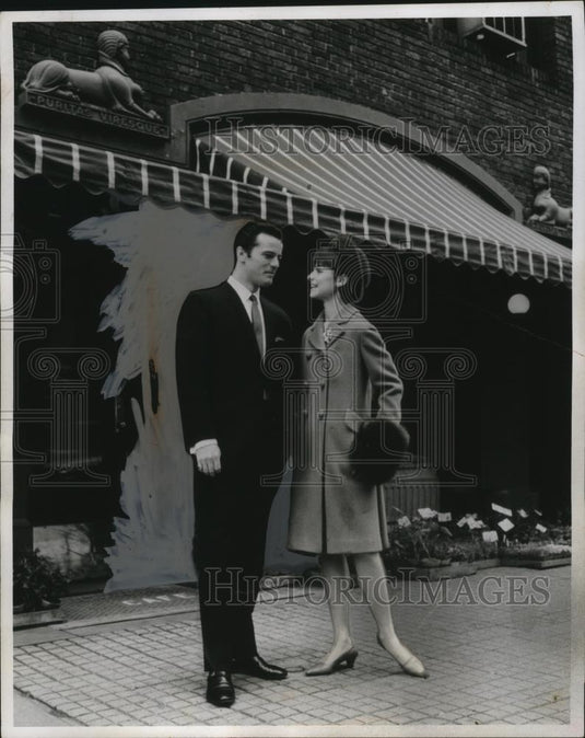 Press Photo Fashionable Coats for Men & Women  - neo25454 - Historic Images