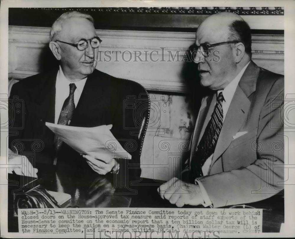 1951 Press Photo The Senate Finance Committee Work Behind Closed Doors - Historic Images