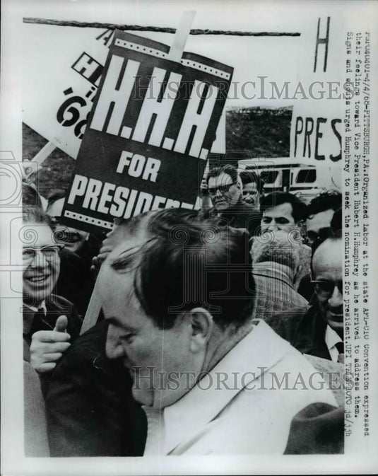 1968 Press Photo Organized Labor State AFL-CIO Convention Greet Hubert Humphrey - Historic Images