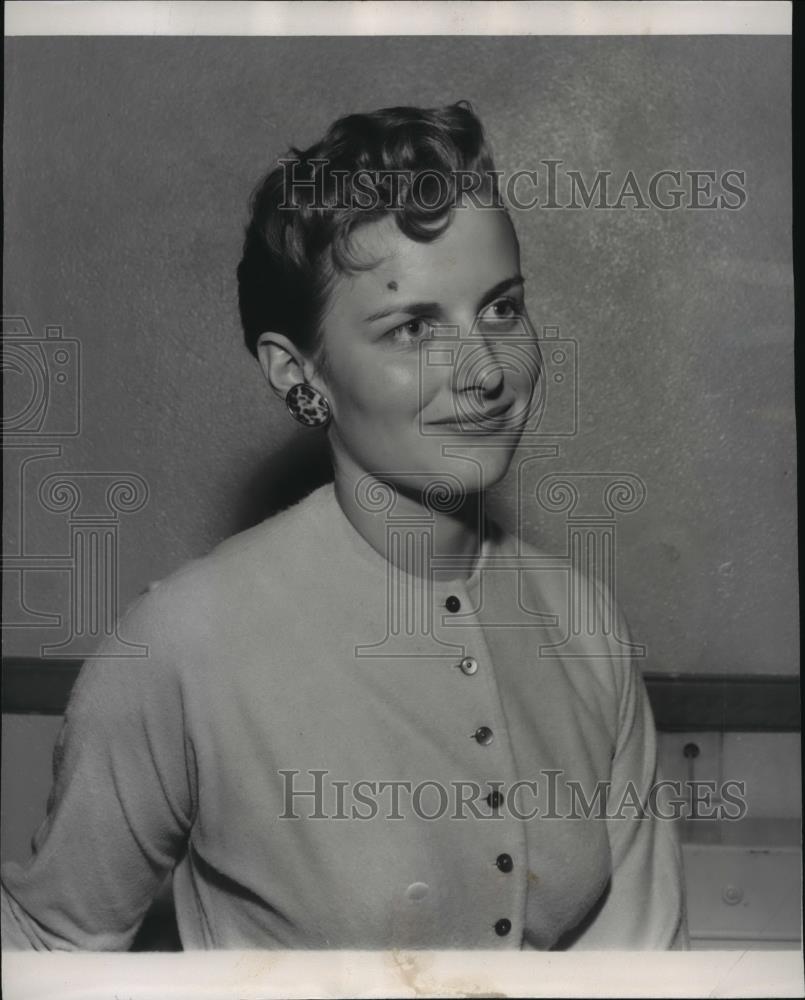 1958 Press Photo North Central High School Lilac Festival princess Carol Thibaul - Historic Images