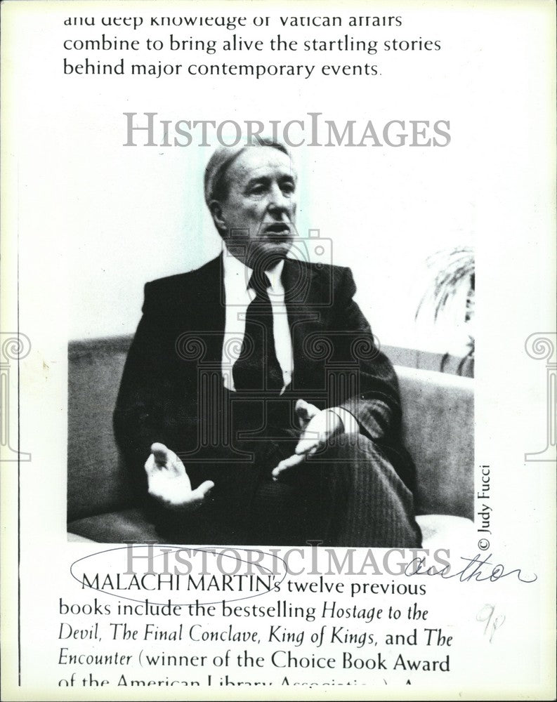 1986 Press Photo Malachi Martin Catholic priest writer - Historic Images