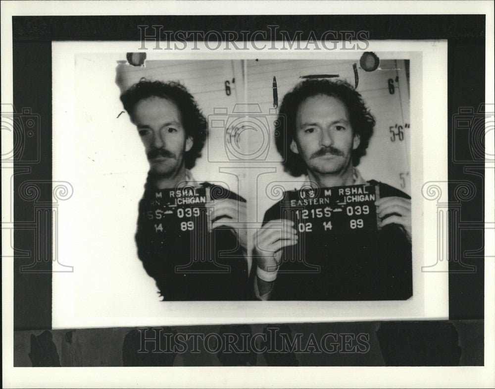 1990 Press Photo NICHOLAS MEDVECKY criminal Armed - Historic Images