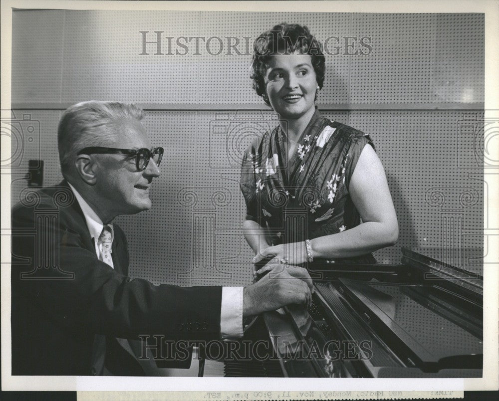 1957 Press Photo Rita Streich Donald Voorhees Radio NBC - Historic Images