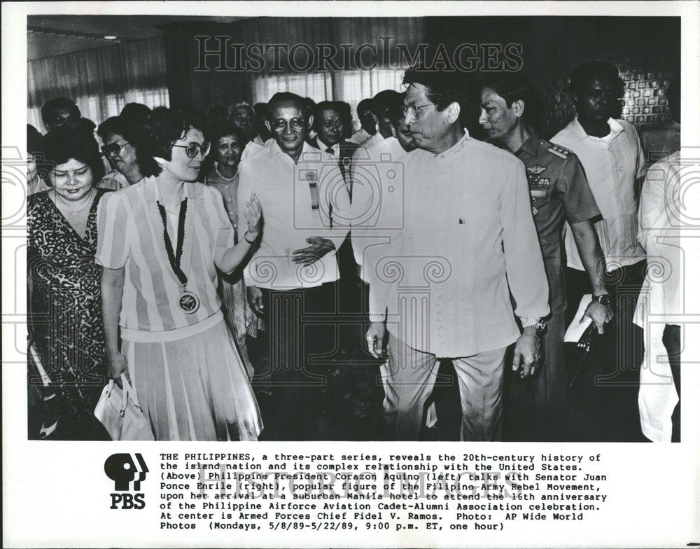 1989 Press Photo President Corazon Aquino Ponce Enrile - Historic Images