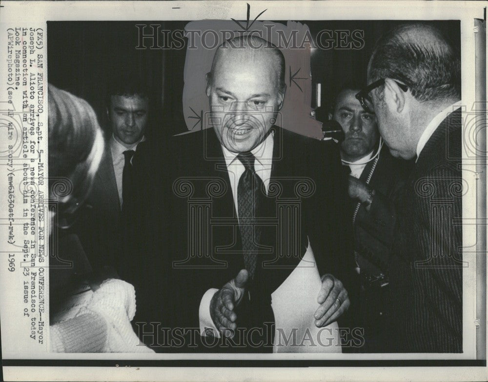 1969 Press Photo Joseph L Alioto Mayor San Francisco - Historic Images