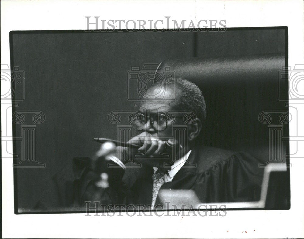 1982 Press Photo Judge Alex Allen Court - Historic Images