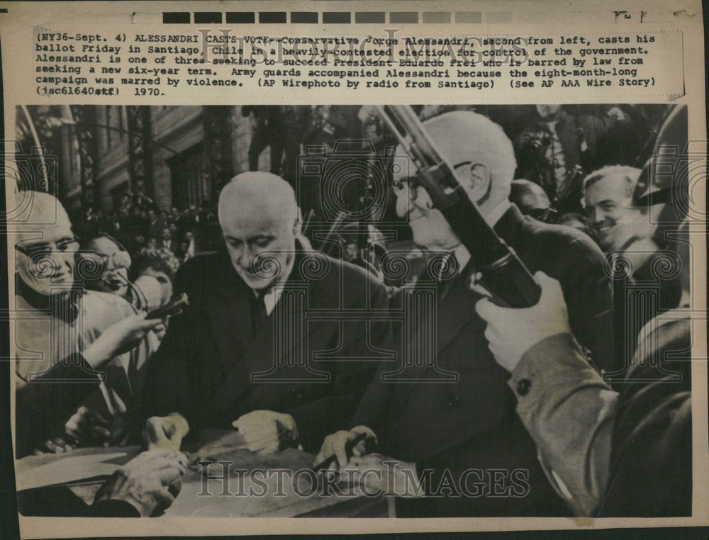 1970 Press Photo Jorge Alessandri Rodriguez Chile vote - Historic Images