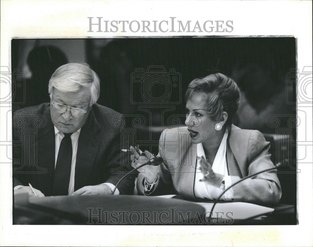 1991 Press Photo Finance Director Belly Marshal - Historic Images