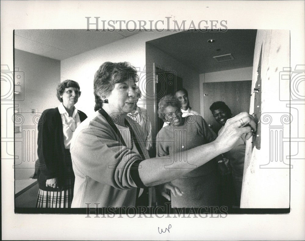 1969 Press Photo Agnes Mansour Founder PSRI - Historic Images