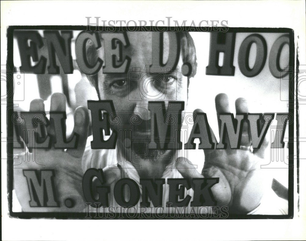 1992 Press Photo Daniel Manville inmate defense lawyer - Historic Images